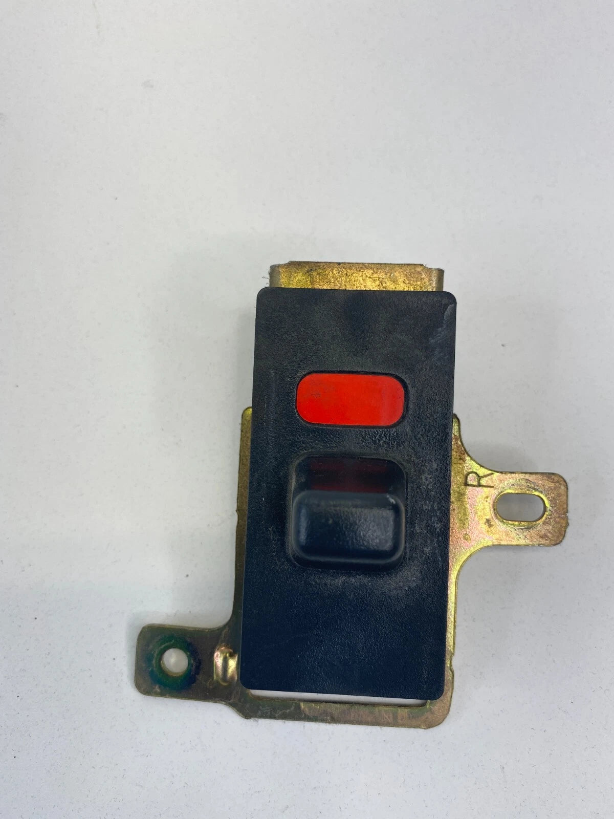 1999-2004 HONDA ODYSSEY REAR RIGHT PASSENGER DOOR LOCK BUTTON CONTROL SWITCH OEM