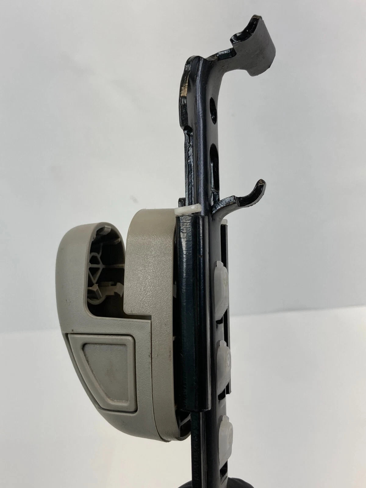 2012-2015 RAM CARGO VAN FRONT LEFT DRIVER SIDE SEAT BELT HEIGHT ADJUSTER OEM