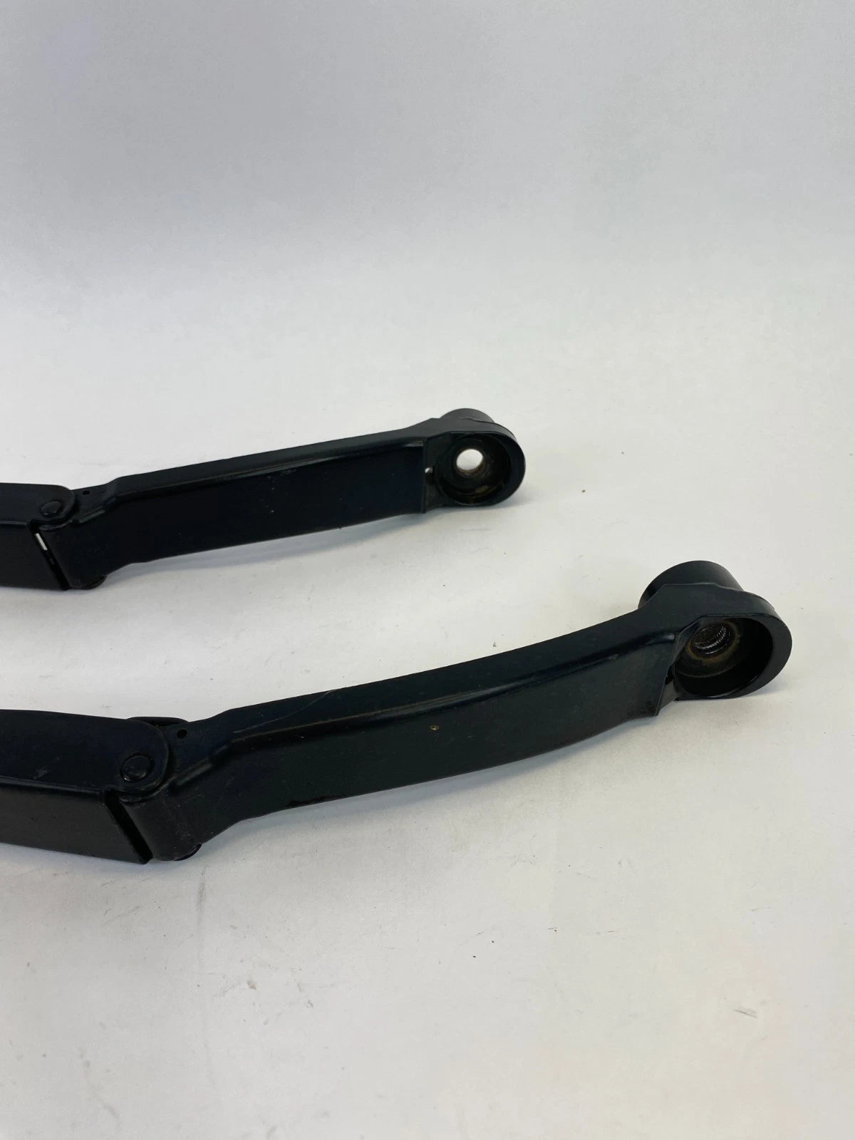 2010-2014 SUBARU OUTBACK LEGACY FRONT LEFT & RIGHT WINDSHIELD WIPER ARMS SET OEM