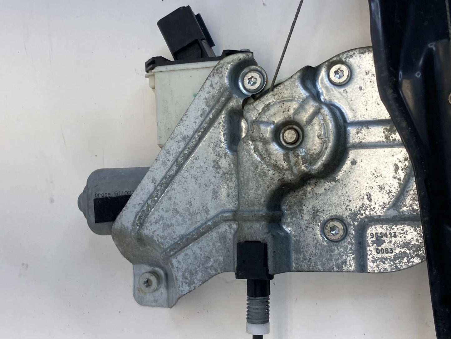 2010-2019 FORD TAURUS FRONT LEFT WINDOW REGULATOR W/ MOTOR BG13-5423201-AC OEM