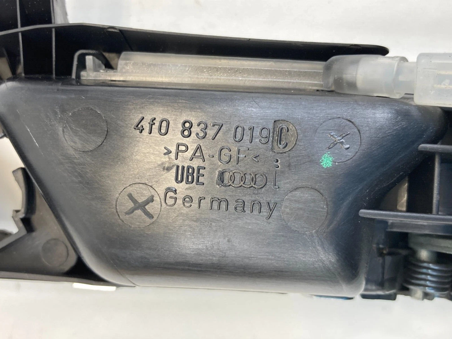 2006-2011 AUDI A6 FRONT LEFT SIDE INTERIOR DOOR HANDLE W/ BEZEL 4F0837019C OEM
