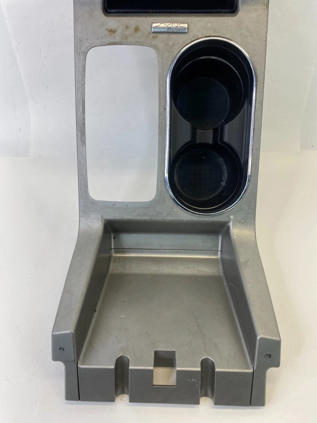 09-12 FORD FLEX CENTER CONSOLE SHIFTER CUP HOLDER TRIM BEZEL 8A83-74045A OEM