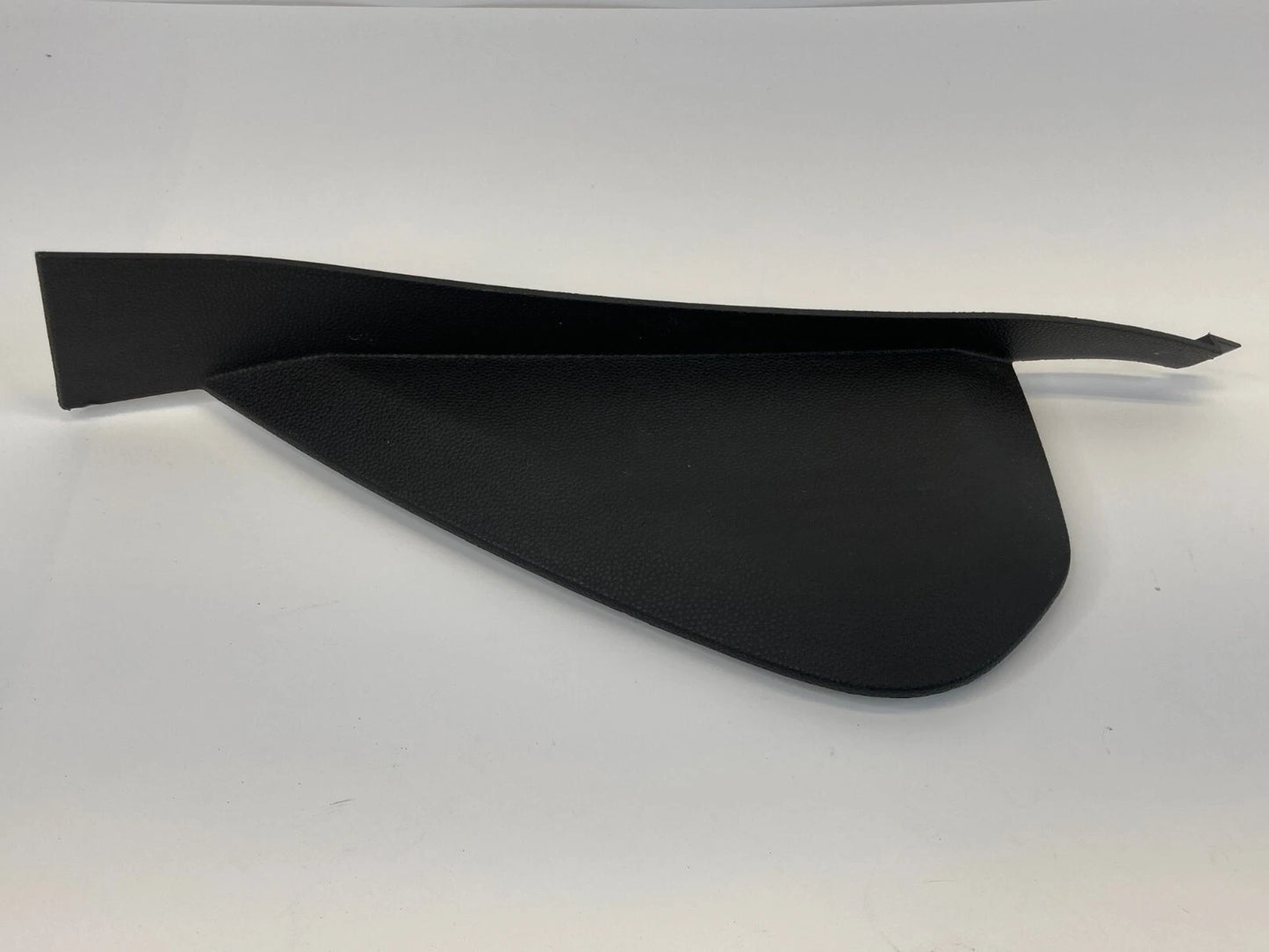 11-19 FORD FIESTA FRONT LEFT SIDE CAP END PANEL COVER BEZEL AE83-A044C61-A OEM