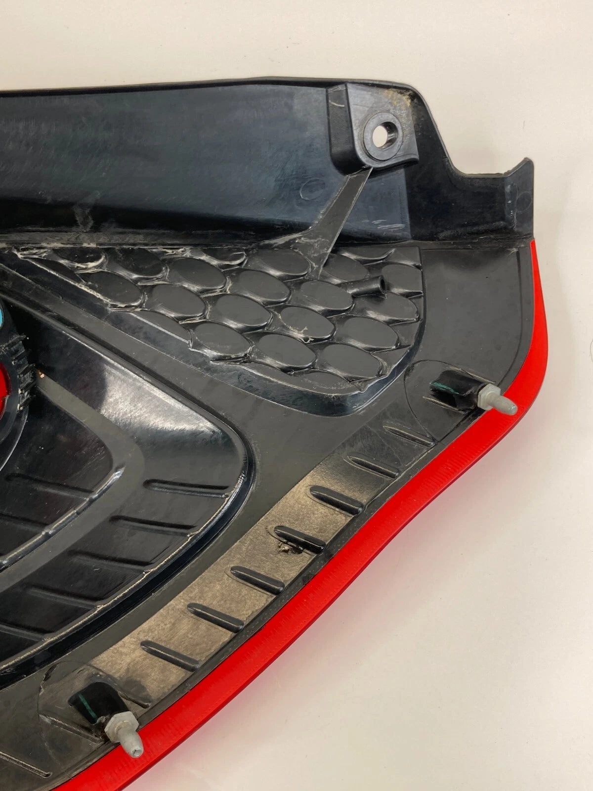 11-13 FORD FIESTA HB REAR LEFT TAIL LIGHT TAILLIGHT LAMP ASSY AE83-13B505-BG OEM