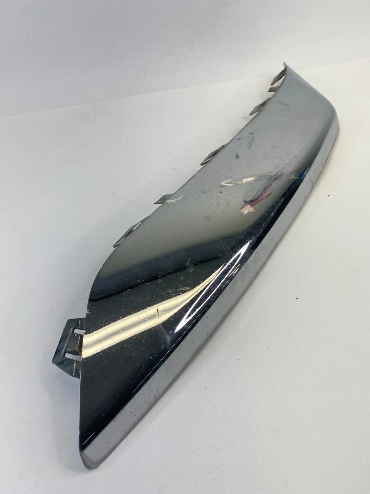 04 05 06 CHRYSLER PACIFICA FRONT LEFT BUMPER MOLDING TRIM PANEL 04857779AA OEM