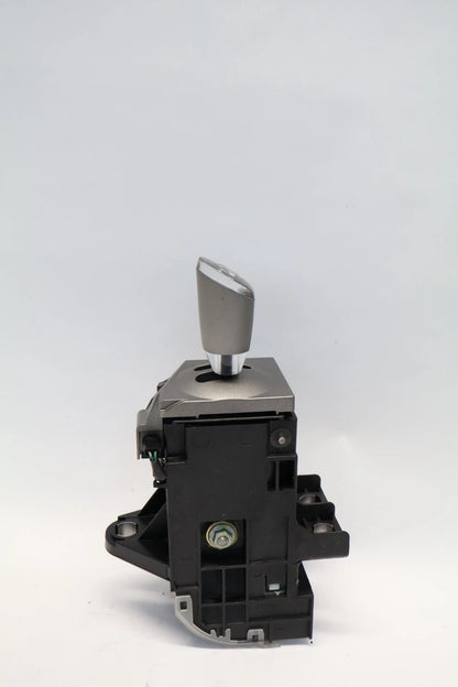 2004-2009 TOYOTA PRIUS AUTOMATIC TRANSMISSION GEAR SHIFT LEVER FRONT 89451-47030