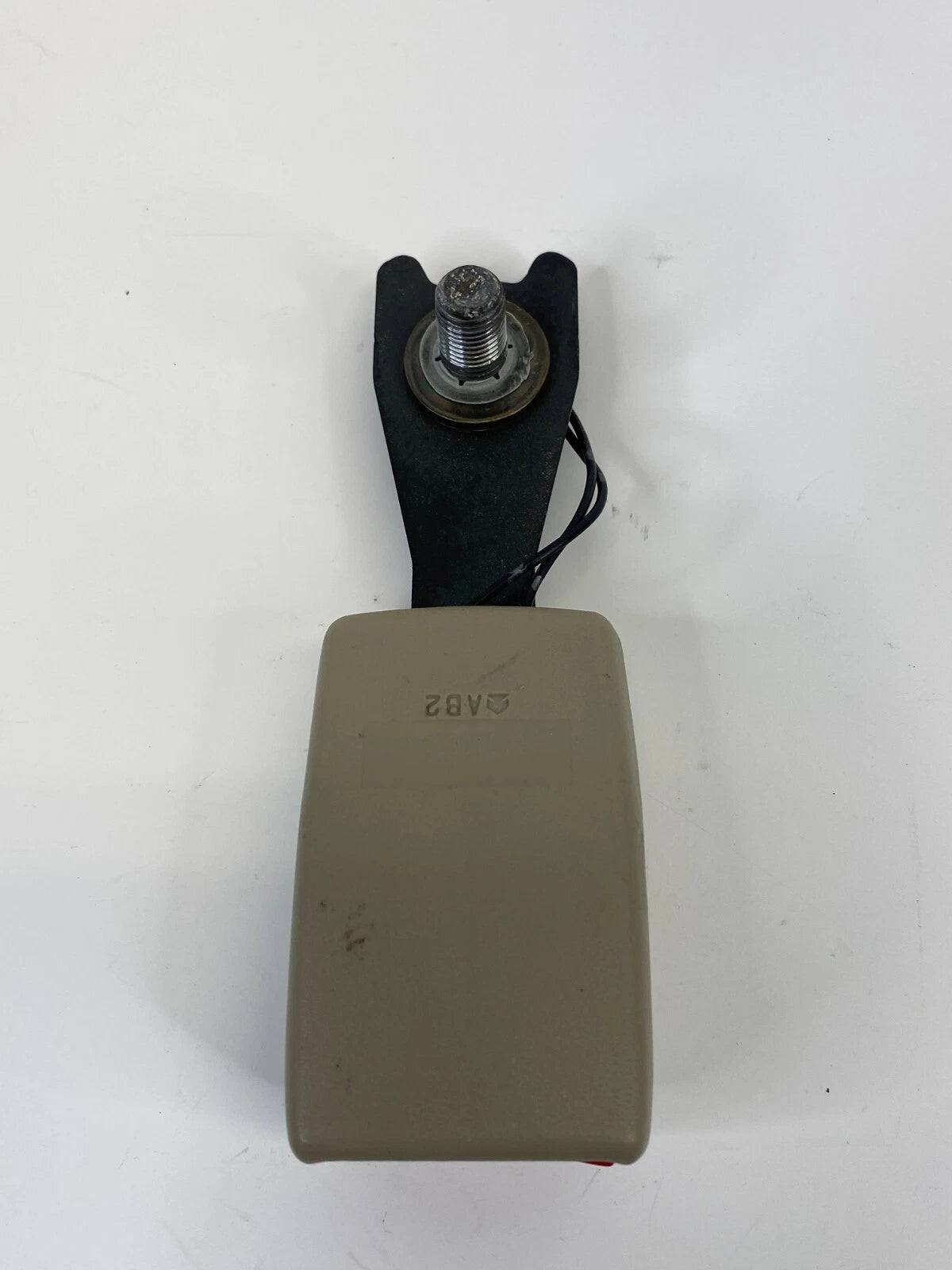 2000 2001 MAZDA MPV FRONT LEFT DRIVER SIDE SEAT BELT BUCKLE RECIVER ASSY OEM