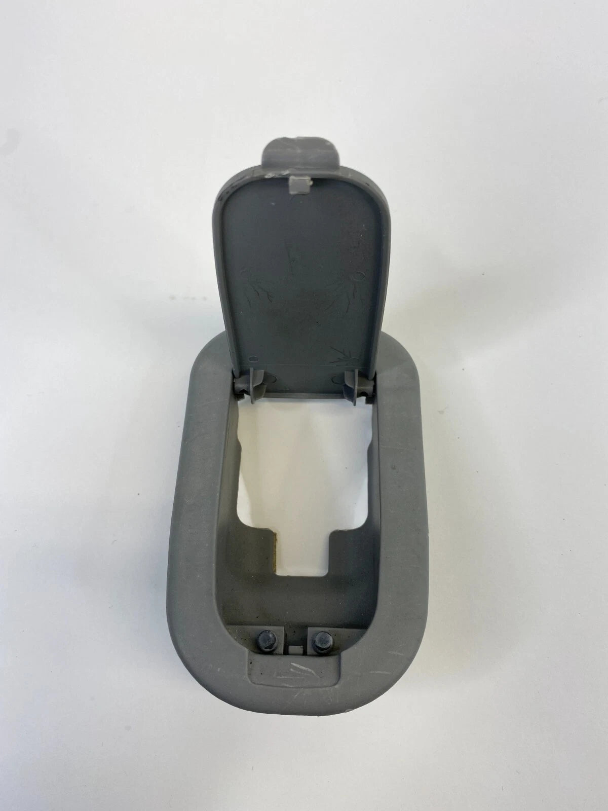 2007-2010 HYUNDAI ELANTRA BACK REAR SEAT BELT ANCHOR CHILD COVER TRIM PLATE OEM
