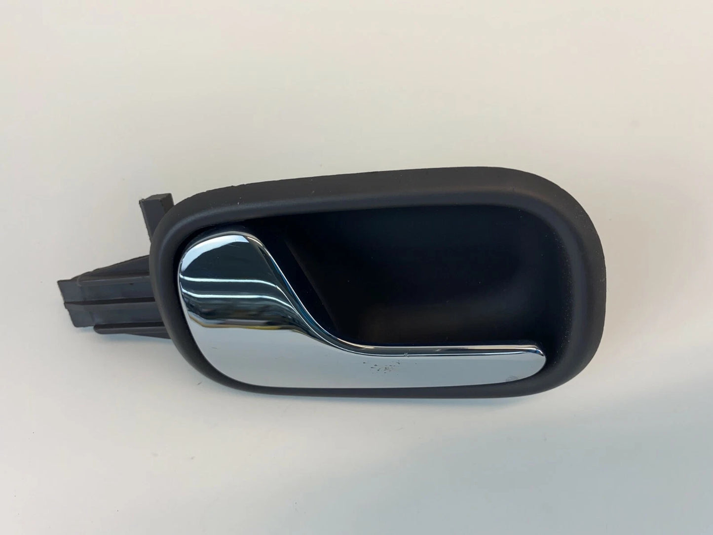 2000 2001 AUDI A4 A4 QUATTRO REAR LEFT SIDE INNER DOOR HANDLE 8D0839019 OEM