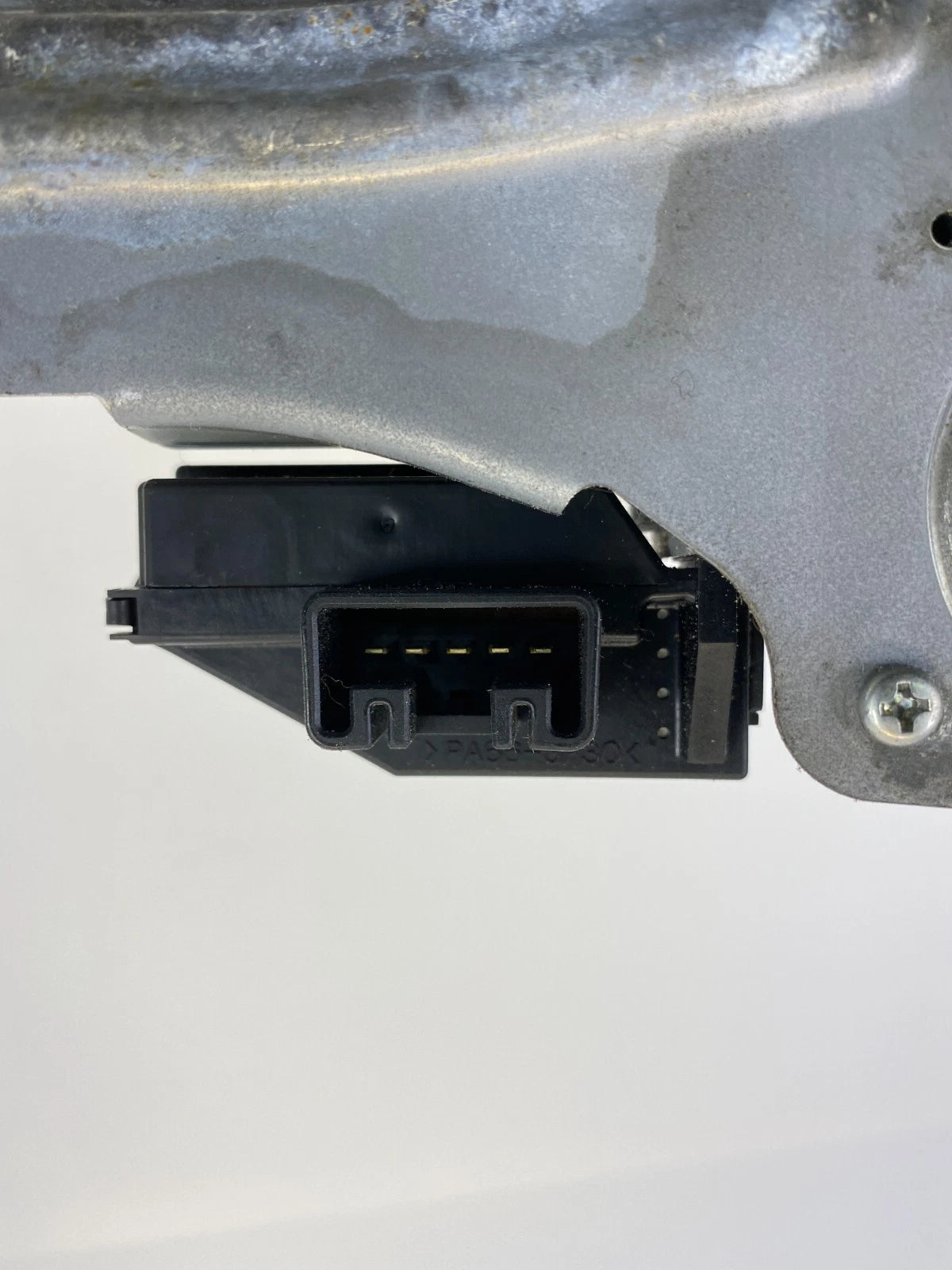 2010 TOYOTA PRIUS REAR BACK WINDSHIELD GLASS WIPER MOTOR 85130-47020 OEM