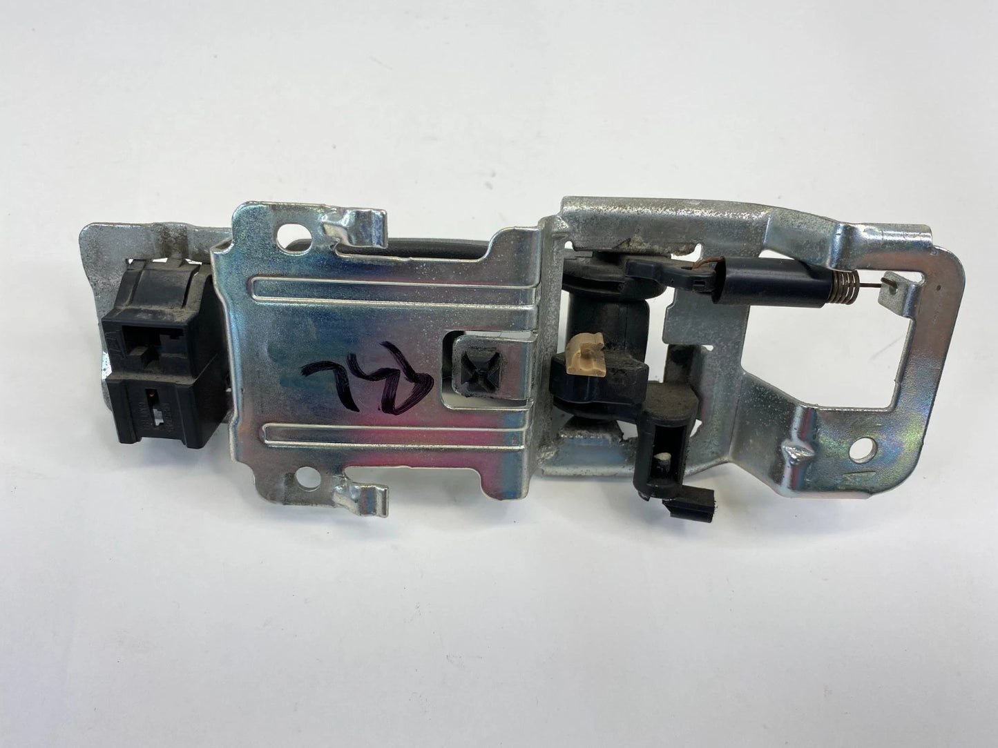 2005-2009 CHEVROLET EQUINOX REAR LEFT SIDE INNER DOOR HANDLE 5480881 OEM