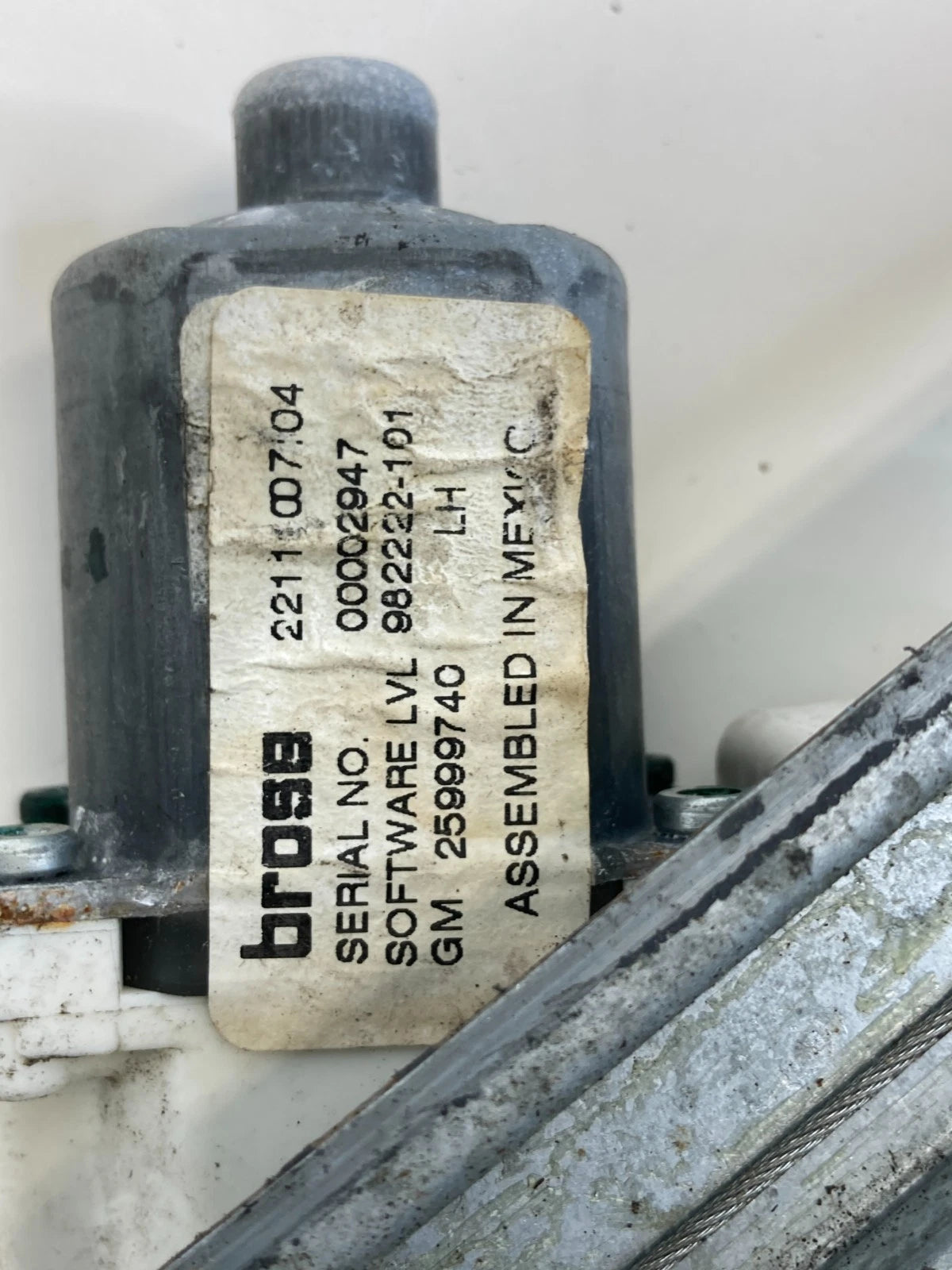 05-11 CADILLAC STS REAR LEFT DOOR POWER WINDOW MOTOR & REGULATOR 25999740 OEM