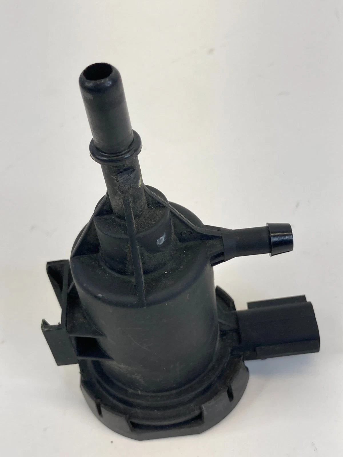 2008-2019 DODGE CHARGER CHYRSLER 300 LINEAR PURGE VALVE 4891738AA OEM