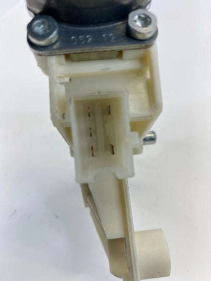2010-2016 MERCEDES-BENZ E350 REAR RIGHT DOOR POWER WINDOW MOTOR A2048200642 OEM