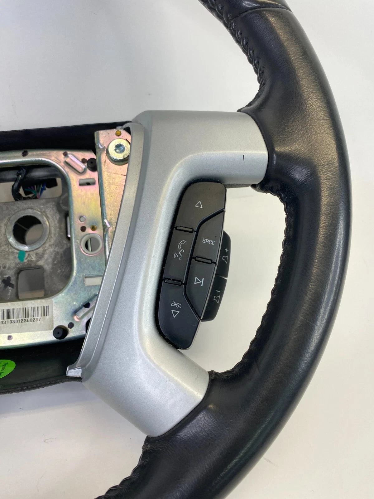 09-12 CHEVY TRAVERSE STEERING WHEEL W/ CRUISE CONTROL & RADIO SWITCH LEATHER