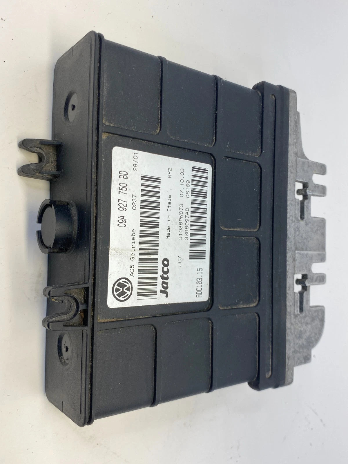 2003-2005 VOLKSWAGEN JETTA TRANSMISSION COMPUTER CONTROL MODULE OEM 09A927750BD
