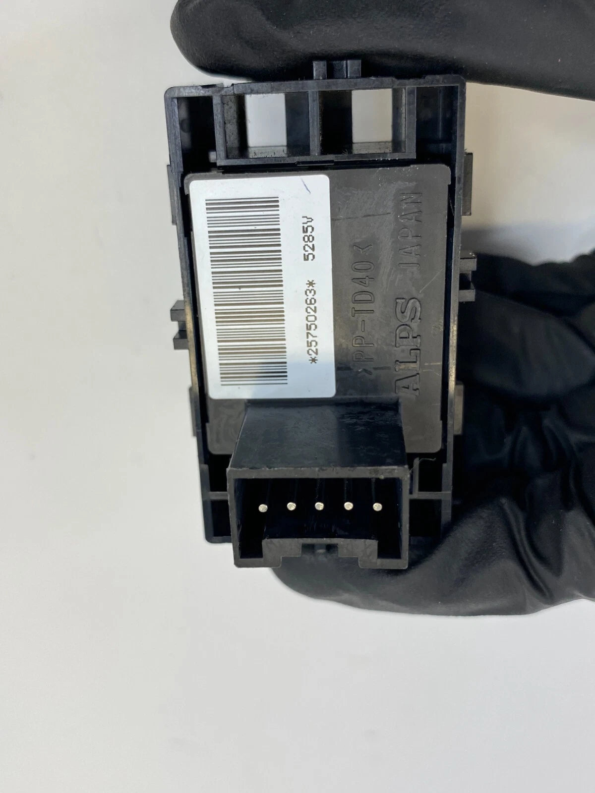 2004-2006 CADILLAC SRX FRONT RIGHT SIDE DOOR WINDOW CONTROL SWITCH 25750263 OEM
