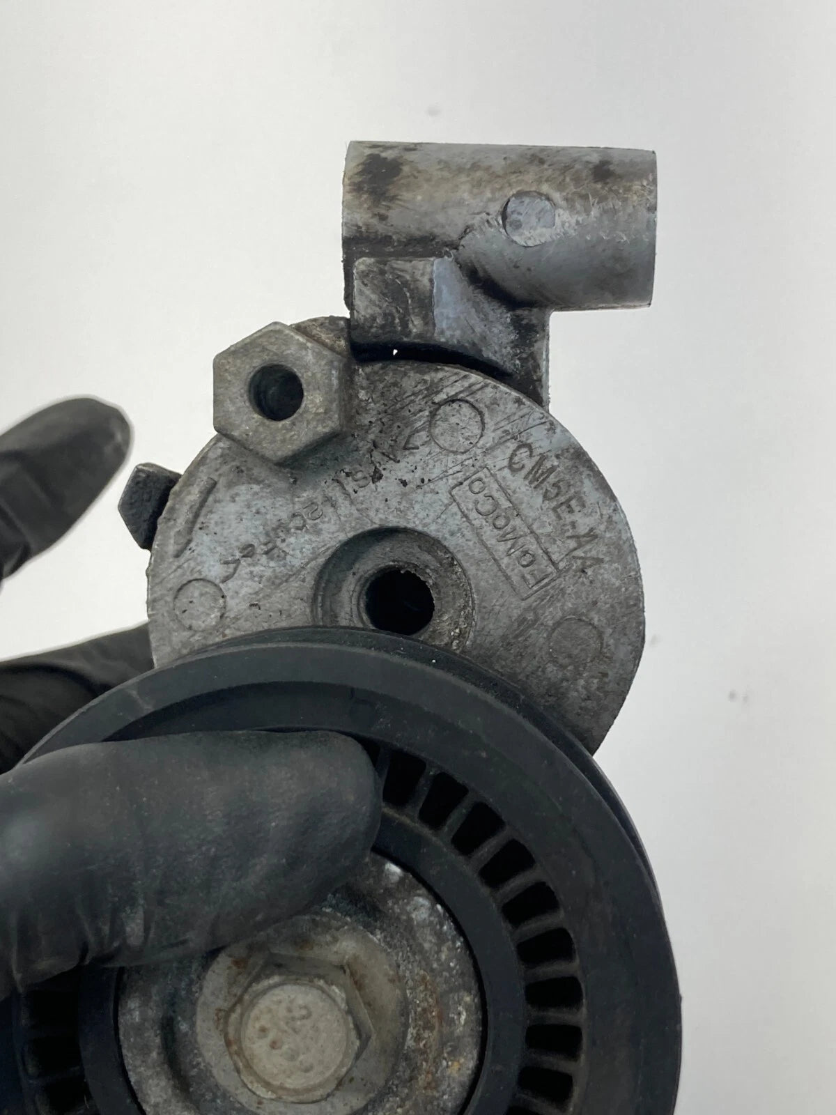 2012 2013 12 13 FORD FOCUS 2.0L ENGINE BELT TENSIONER PULLEY OEM