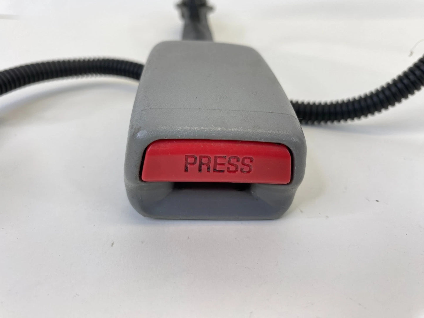 2006-2010 KIA OPTIMA FRONT RIGHT PASSENGER SIDE SEAT BELT BUCKLE ASSY OEM