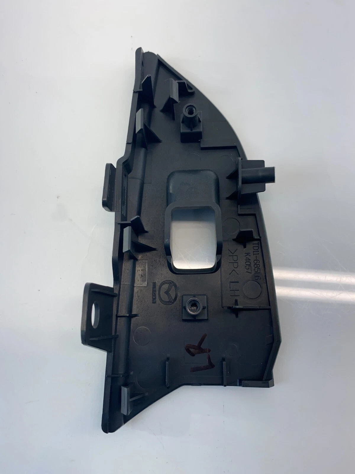 2007-2015 MAZDA CX-9 REAR LEFT SIDE DOOR WINDOW SWITCH BEZEL TRIM TD11-685L6 OEM