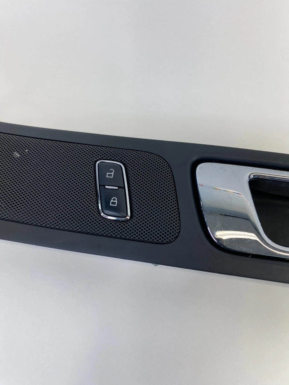 2016-2019 FORD POLICE INTERCEPTOR UTILITY FRONT RIGHT INSIDE DOOR HANDLE OEM