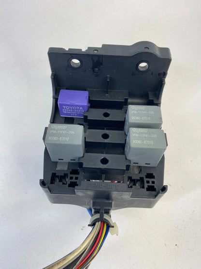 2009-2013 TOYOTA MATRIX 2.4L A/T FUSE RELAY FUSE BOX UNIT OEM