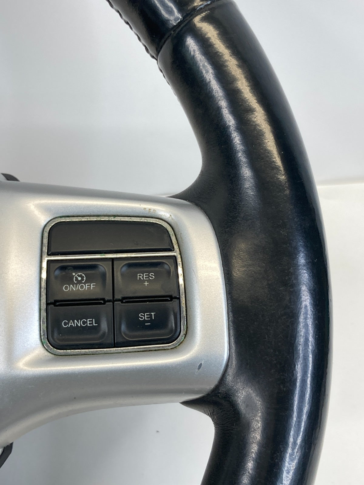 2013-2017 Dodge Journey Steering Wheel Assy W/ Cruise Control 1WC25DX9AD OEM