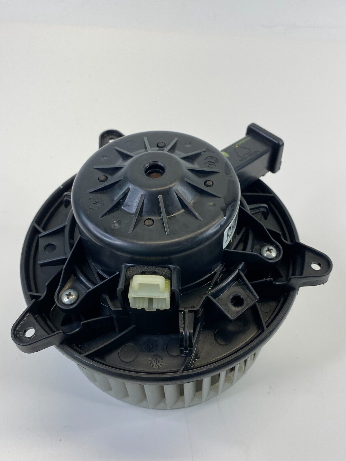 2012-2015 Chevy Cruze 13-15 Malibu A/C Heater Fan Blower Motor 1645707202 OEM