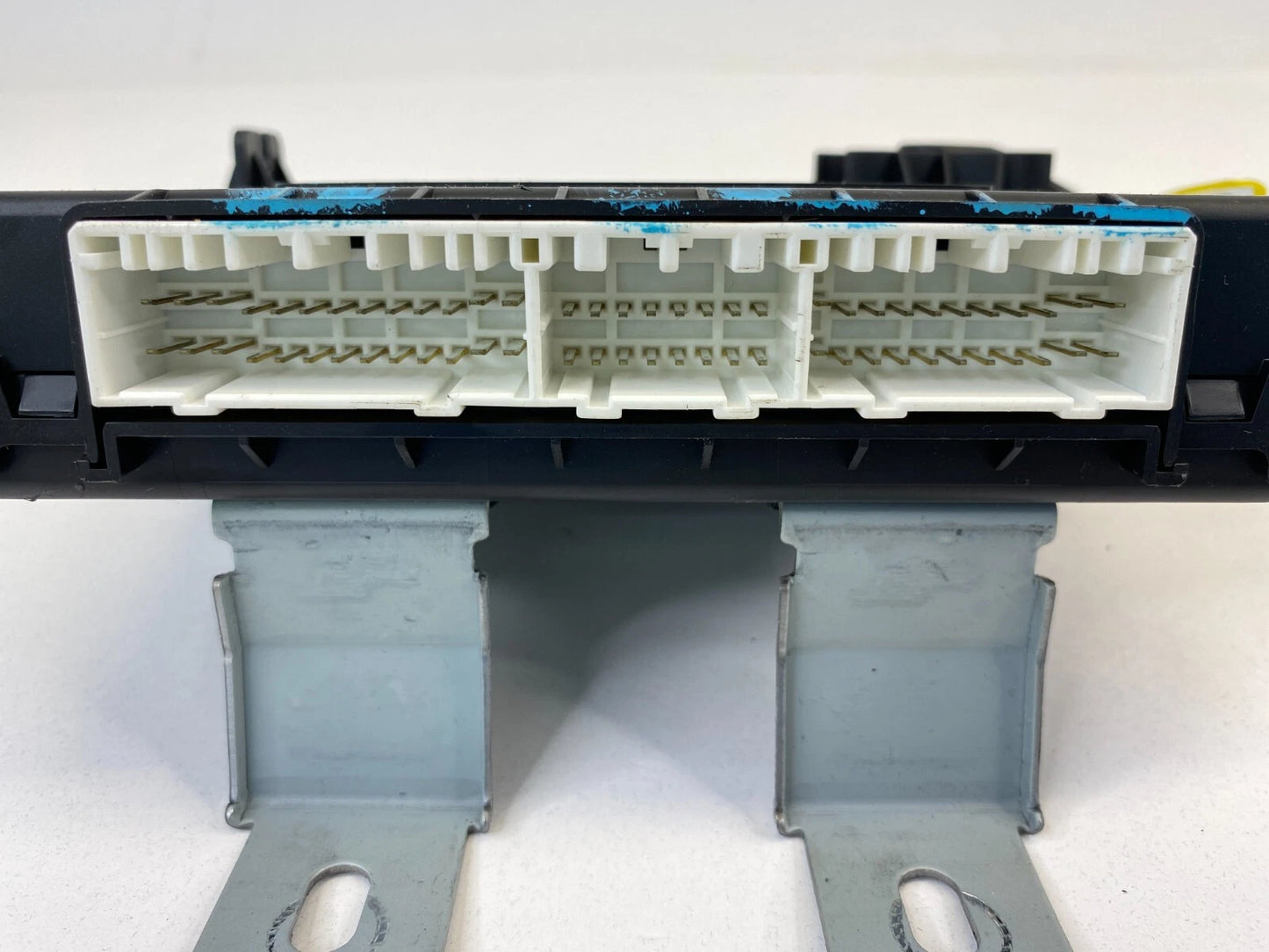 2015 2016 HYUNDAI SONATA 2.4L A/T BODY CONTROL MODULE UNIT BCM 95400-C2100 OEM