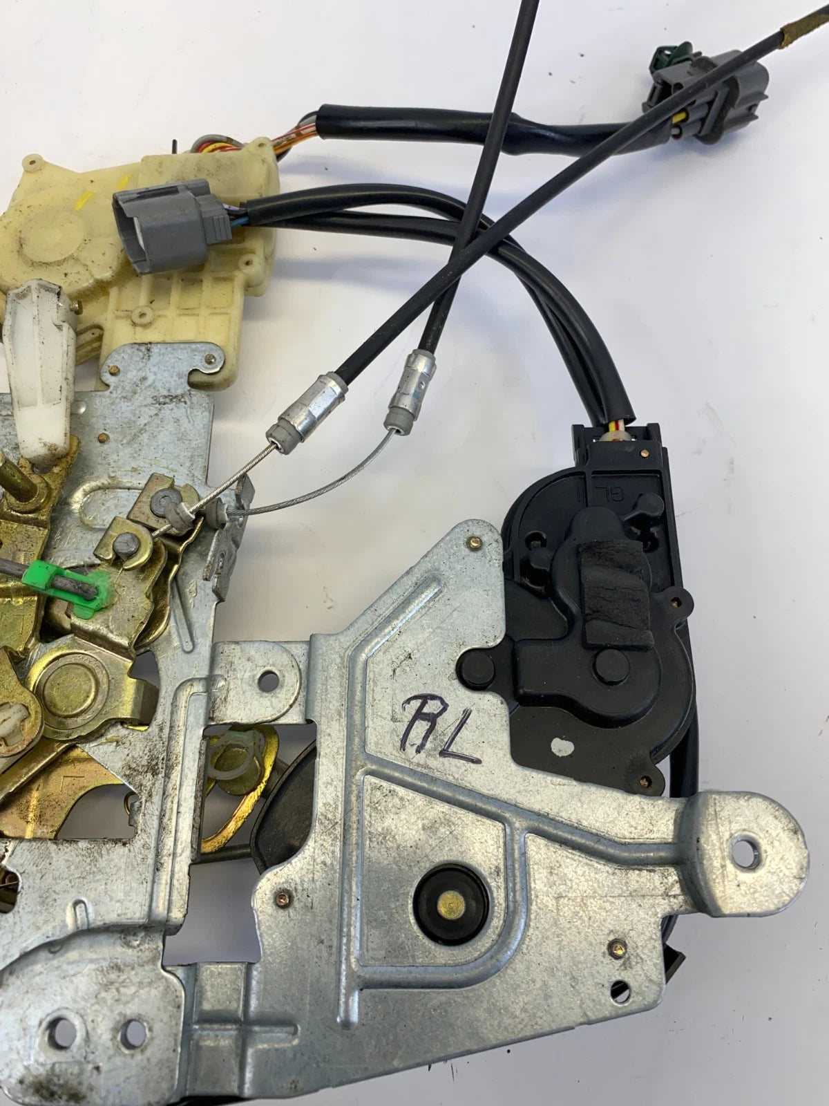 1999-2004 HONDA ODYSSEY LEFT DRIVER REAR SLIDING DOOR LOCK ACTUATOR CONTROL OEM