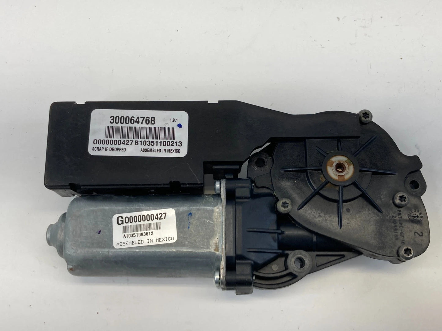 2005-2011 CADILLAC STS UPPER SUNROOF MOTOR MOONROOF MOTOR 30006476B OEM