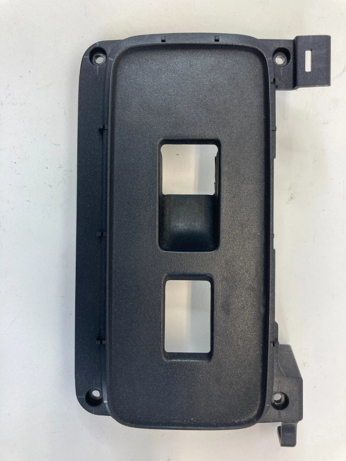 07-09 ACURA RDX FRONT RIGHT DOOR WINDOW SWITCH PANEL COVER TRIM 83542STKA010M1