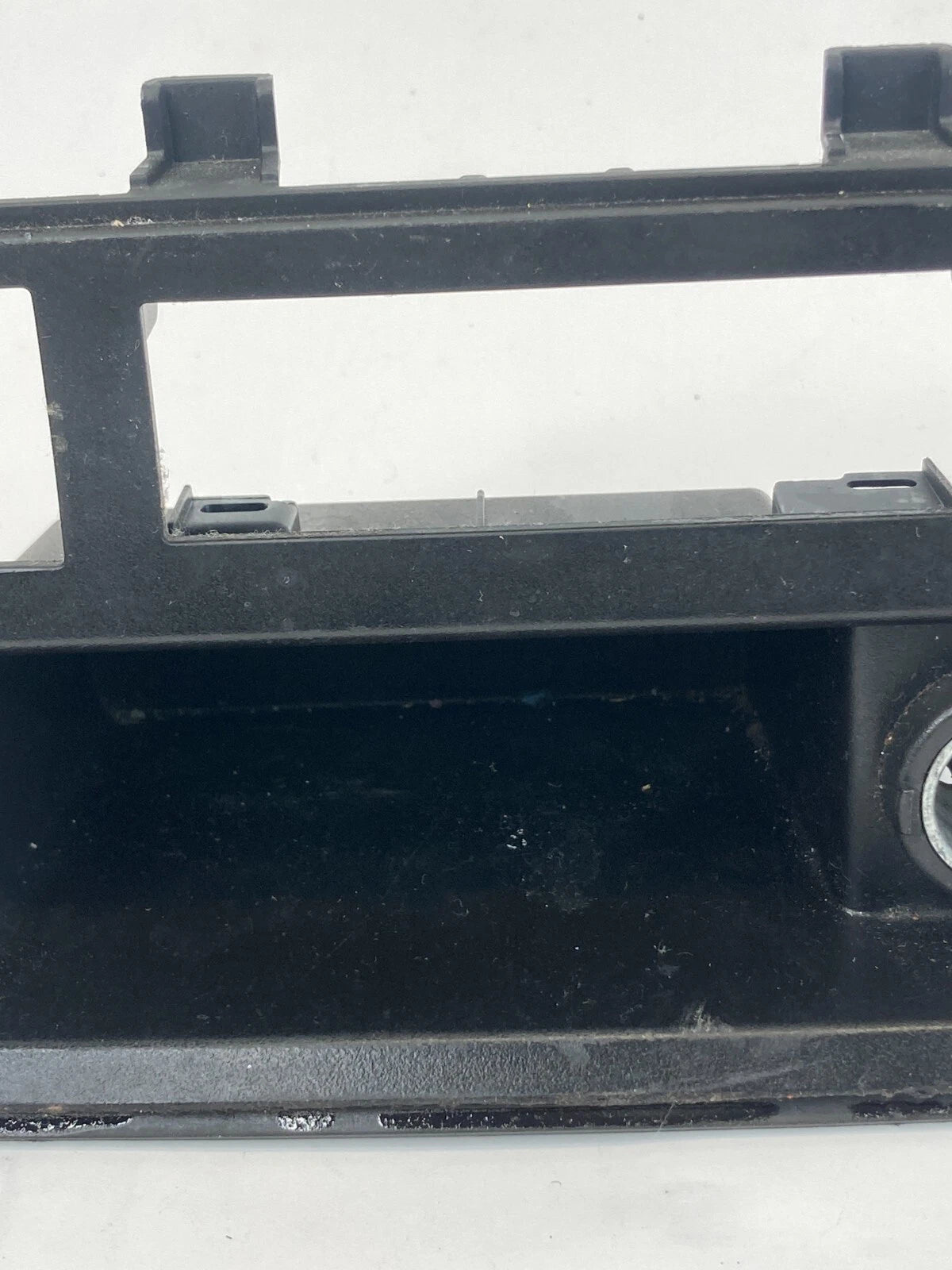 2009-2012 CHEVROLET TRAVERSE DASH TRIM BEZEL POWER OUTLET POCKET OEM 102419519