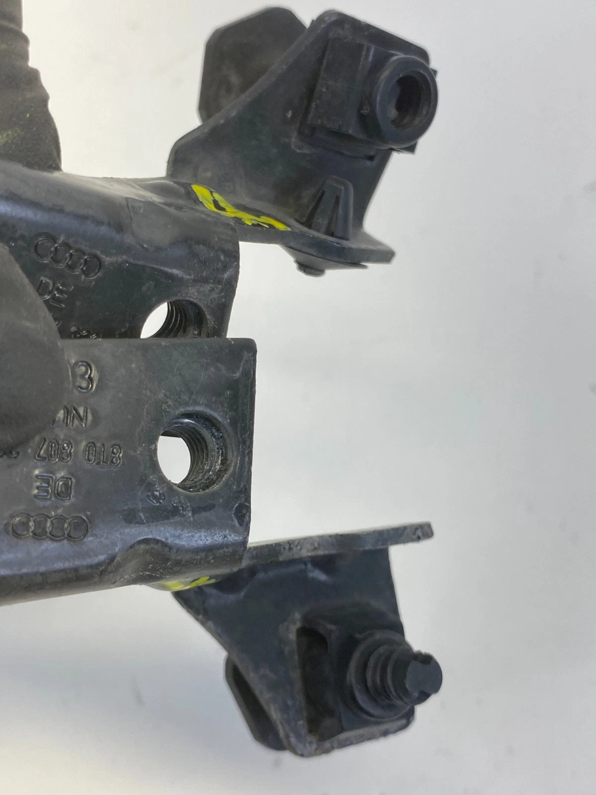 2008-2012 AUDI A5 QUATTRO FRONT BUMPER BRACKET SUPPORT PAIR SET LH & RH OEM