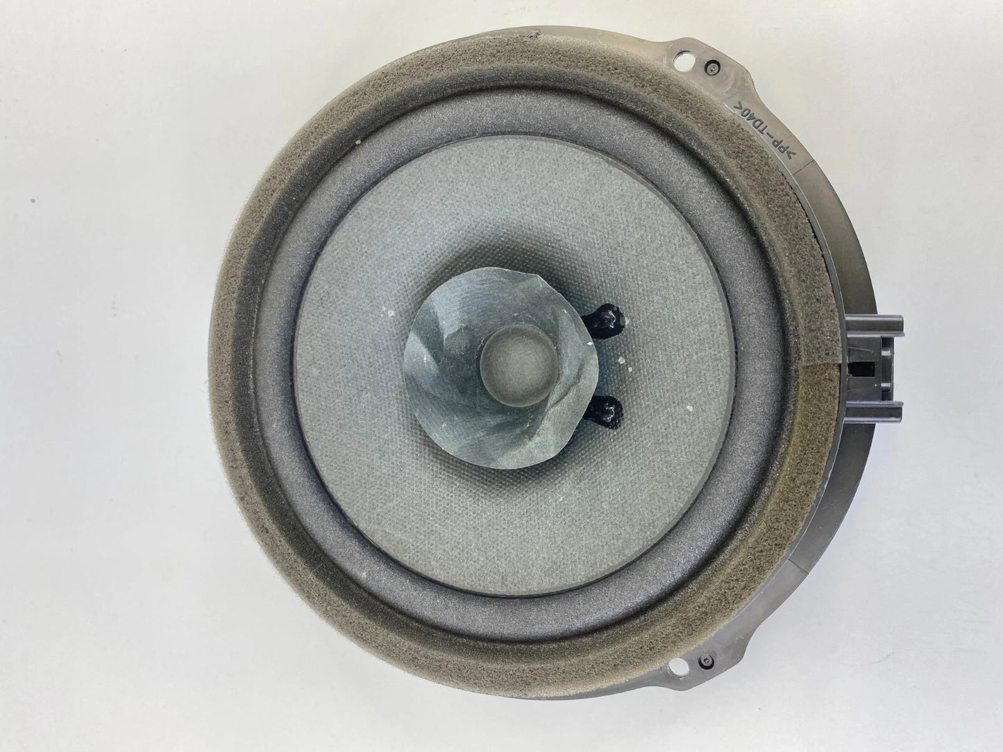 2013-2019 FORD ESCAPE REAR RIGHT DOOR SOUND SYSTEM SPEAKER 8A6T-18808-CC OEM