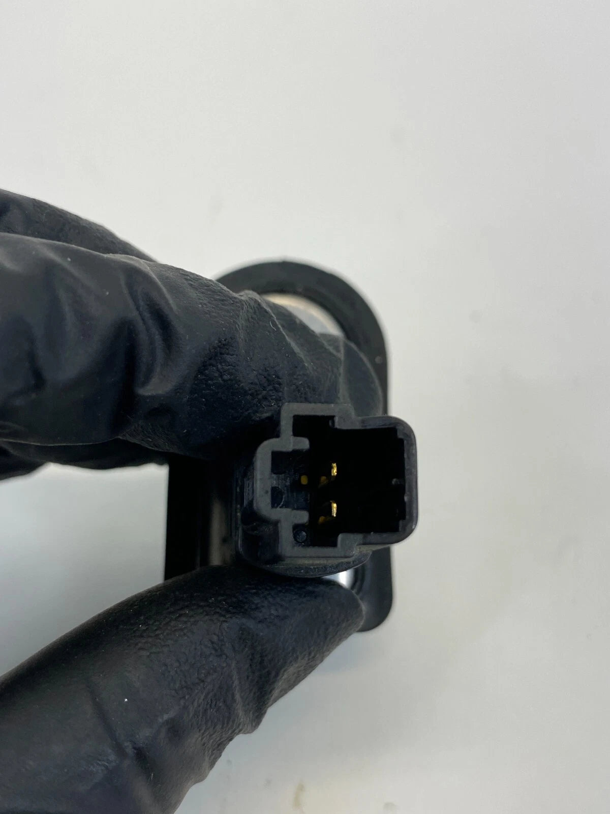2005-2009 HYUNDAI TUCSON FRONT OR REAR SIDE DOOR LIGHT SWITCH JAMB SENSOR OEM