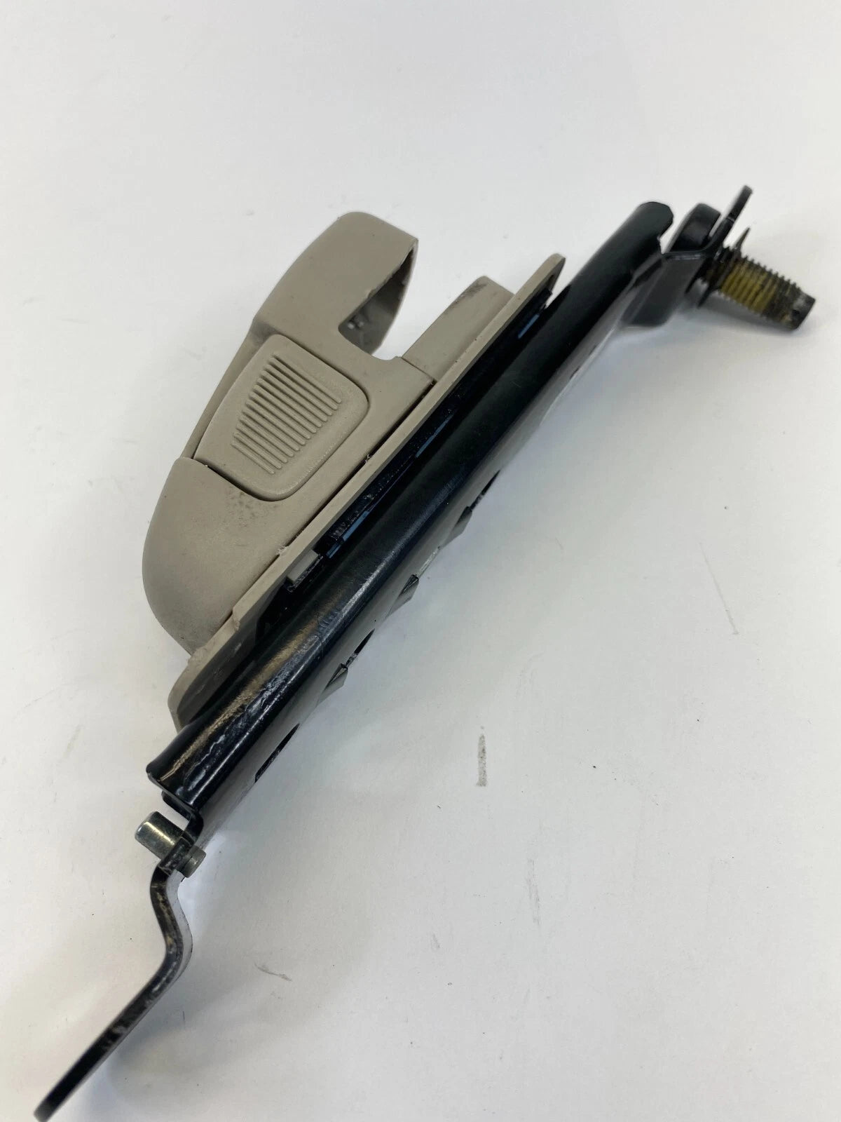 2006 2007 06 07 SATURN VUE FRONT LEFT DRIVER SIDE SEAT BELT HEIGHT ADJUSTER OEM