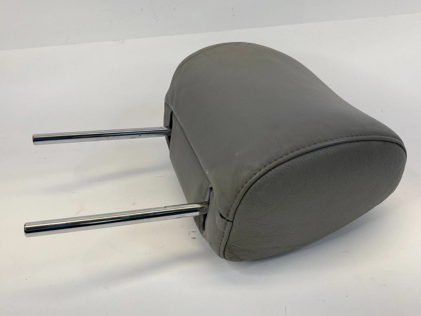 2004-2007 TOYOTA HIGHLANDER FRONT LEFT DRIVER SIDE SEAT HEADREST HEAD REST OEM