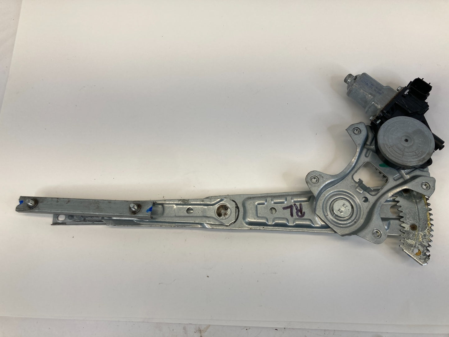 2013-2019 Nissan Sentra Rear Left Power Window Motor w/ Regulator 82731-3TA2A