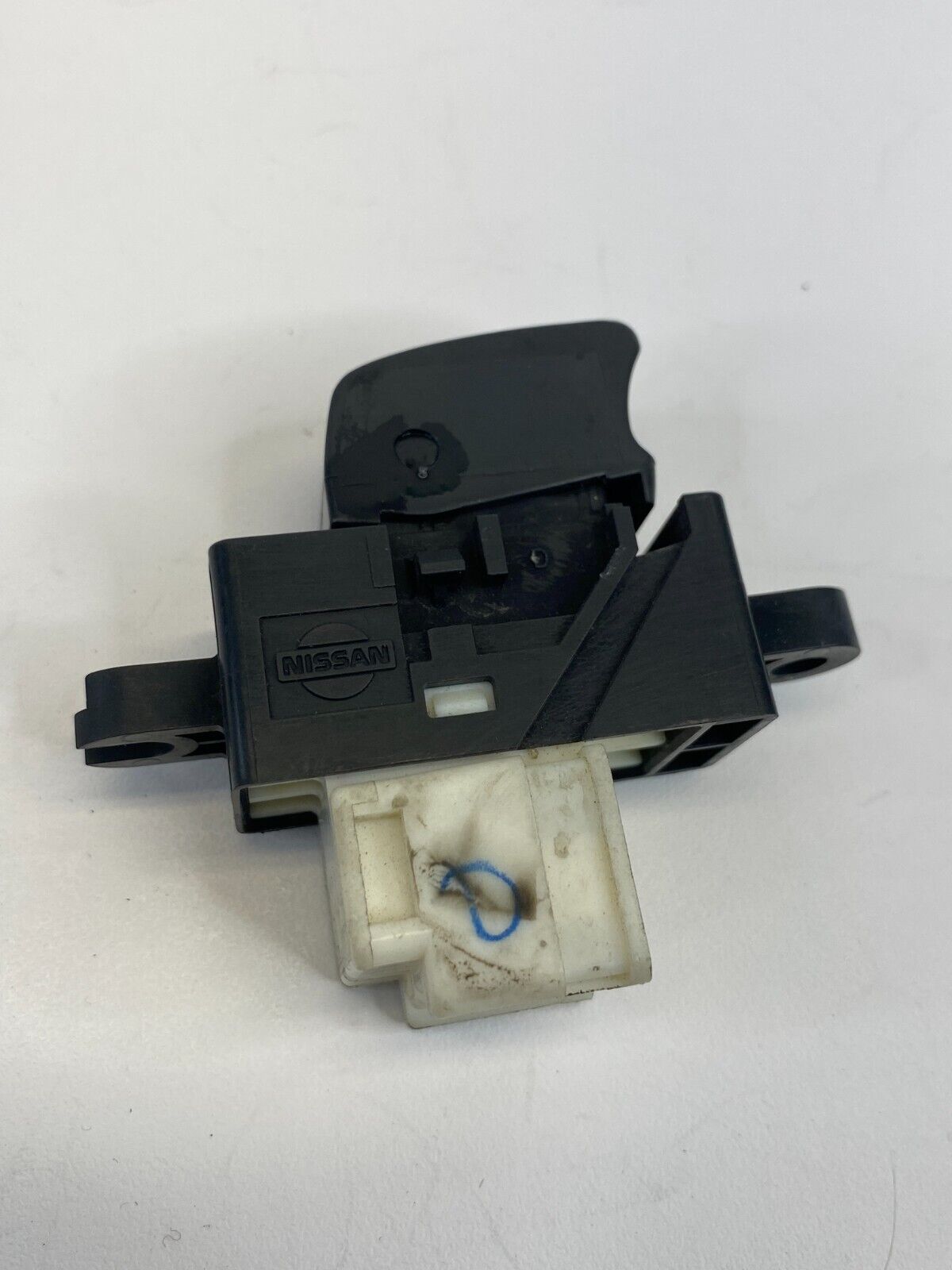 1999-2002 Nissan Pathfinder Rear Right Back Door Power Window Control Switch OEM
