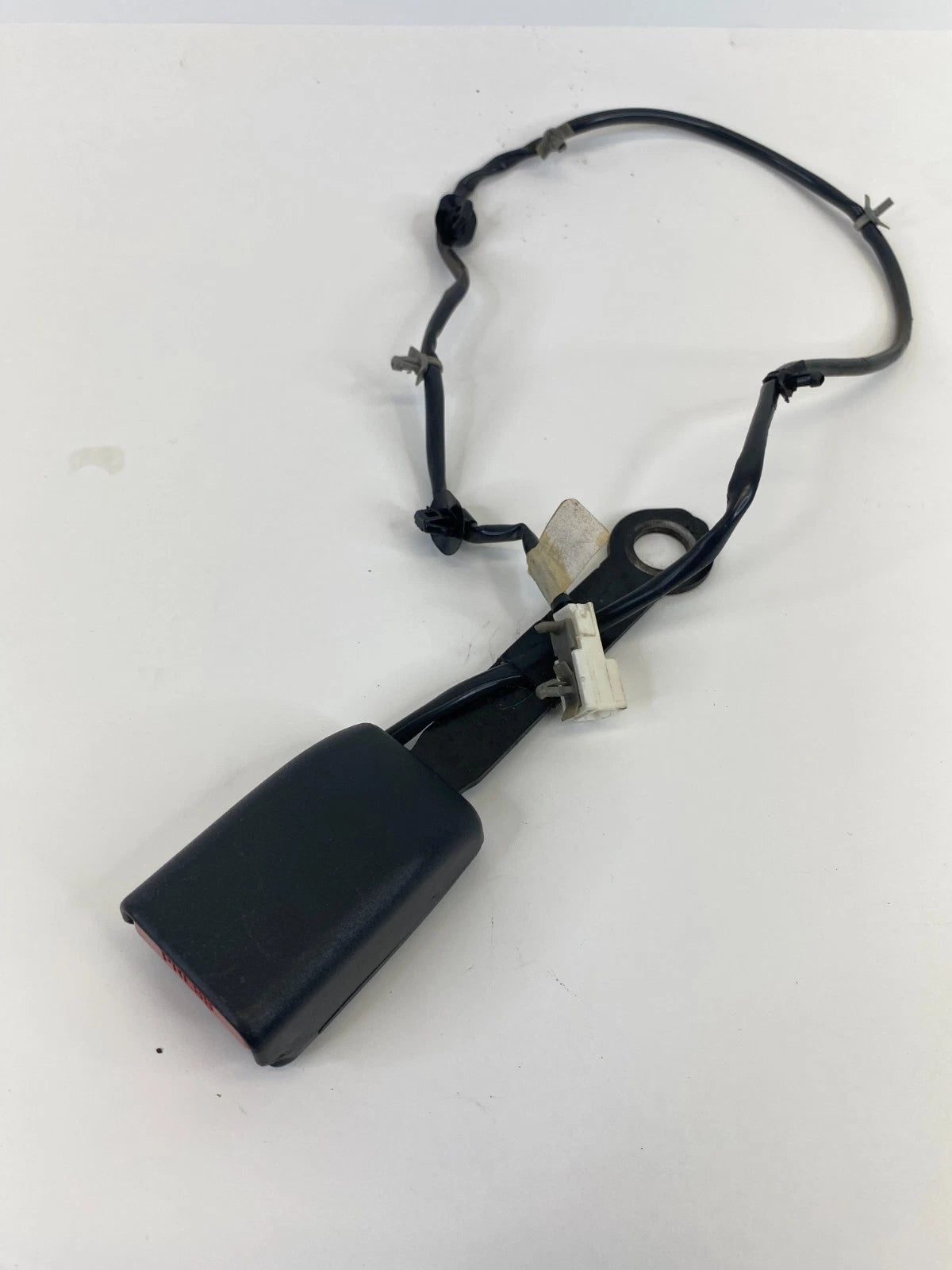 2016-2019 Nissan Versa Front Left Side Seat Belt Buckle Assembly 86843-9KN0B OEM