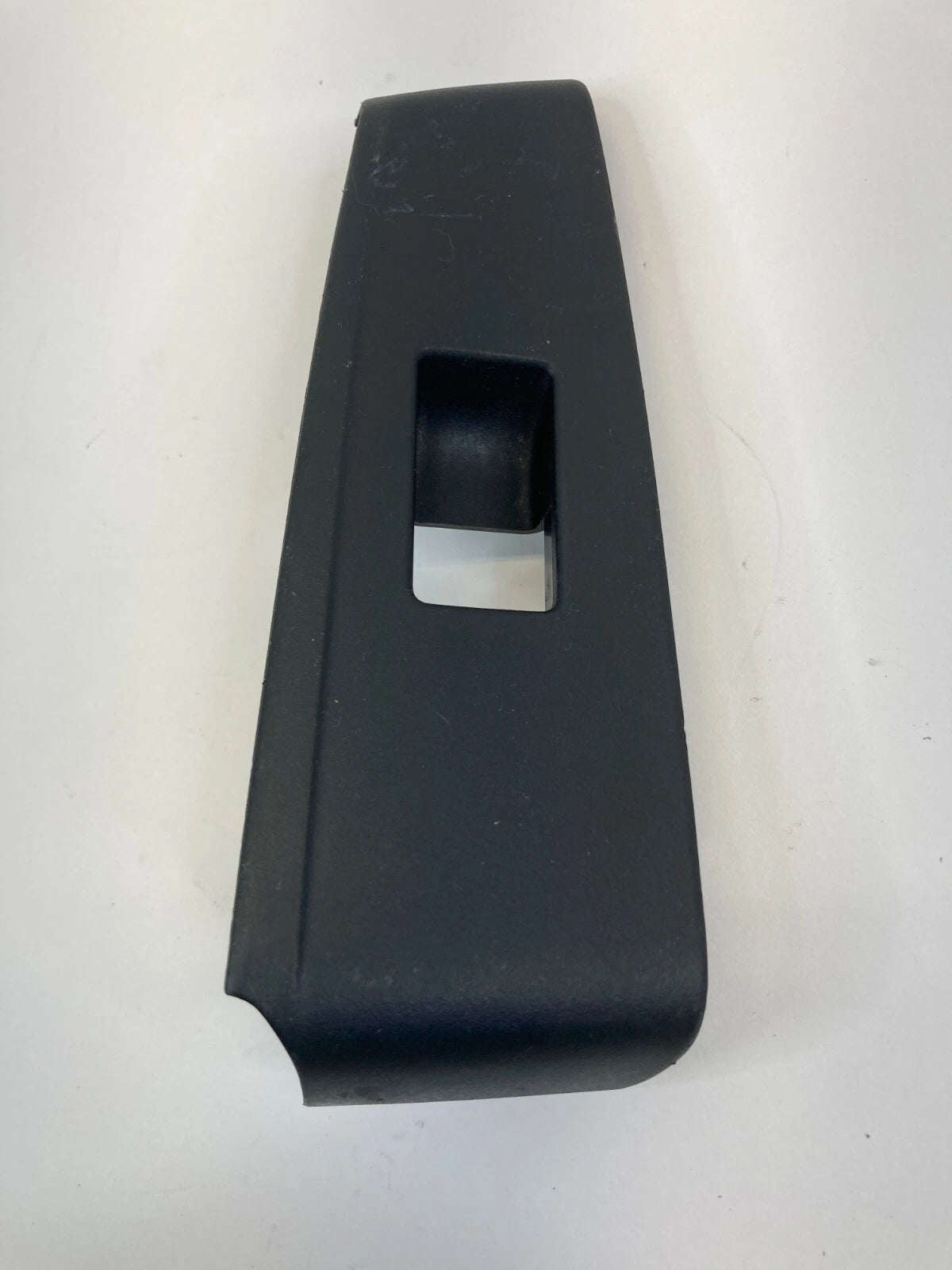 08-12 HONDA ACCORD SEDAN REAR RIGHT DOOR WINDOW SWITCH BEZEL TRIM 83741-TA0-A0
