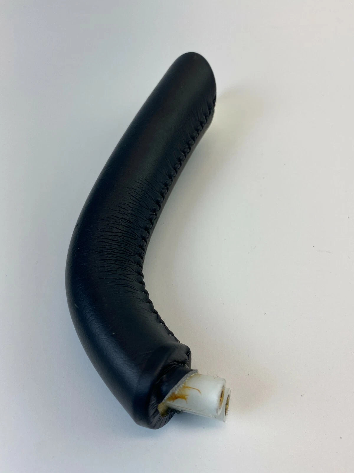 2004-2006 KIA AMANTI REAR LEFT SIDE DOOR PANEL GRAB GRIP PULL HANDLE RR LH OEM