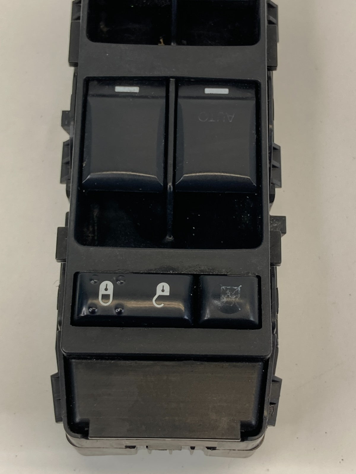 2011-2017 Jeep Patriot Front Left Driver Door Master Window Switch 04602780AA