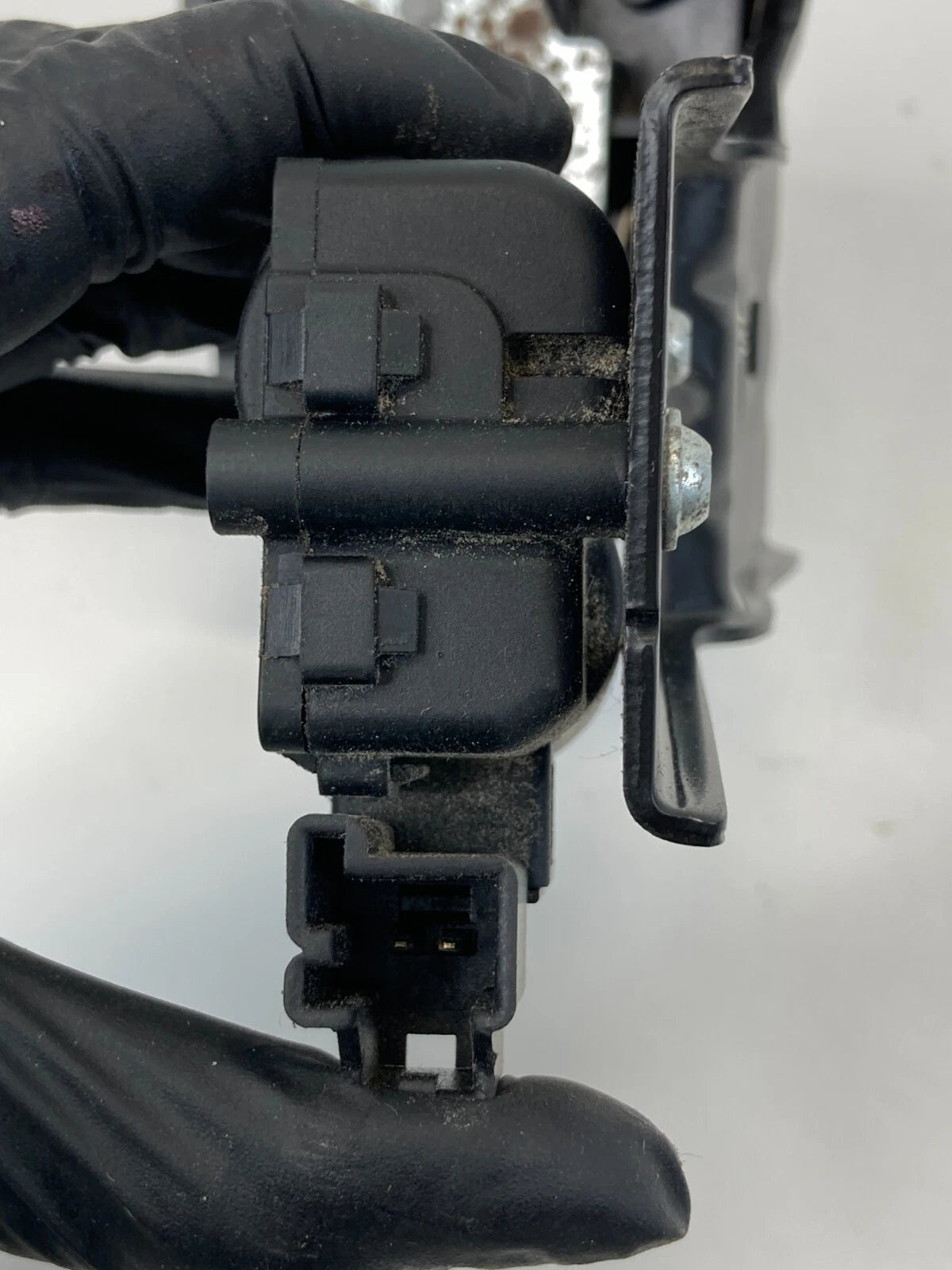 2008 09 10 11 2012 FORD ESCAPE TRUNK LOCK LATCH HATCH ACTUATOR RELEASE 45004087