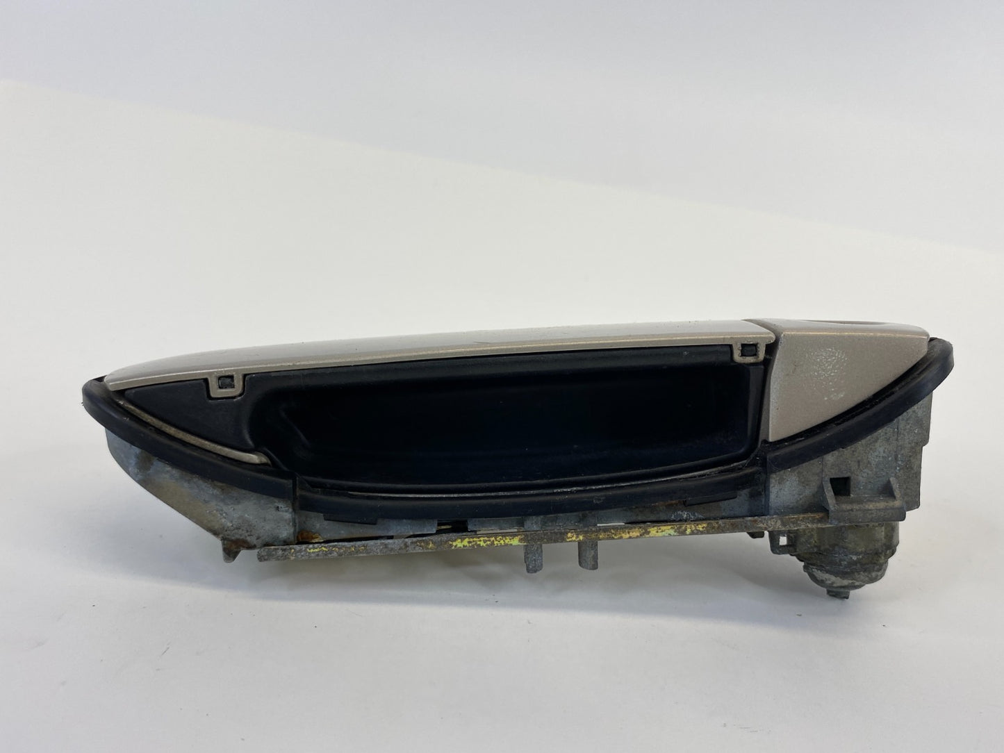 1998-2004 Audi A6 Quattro Front Left Driver Side Exterior Door Handle 4B1837885