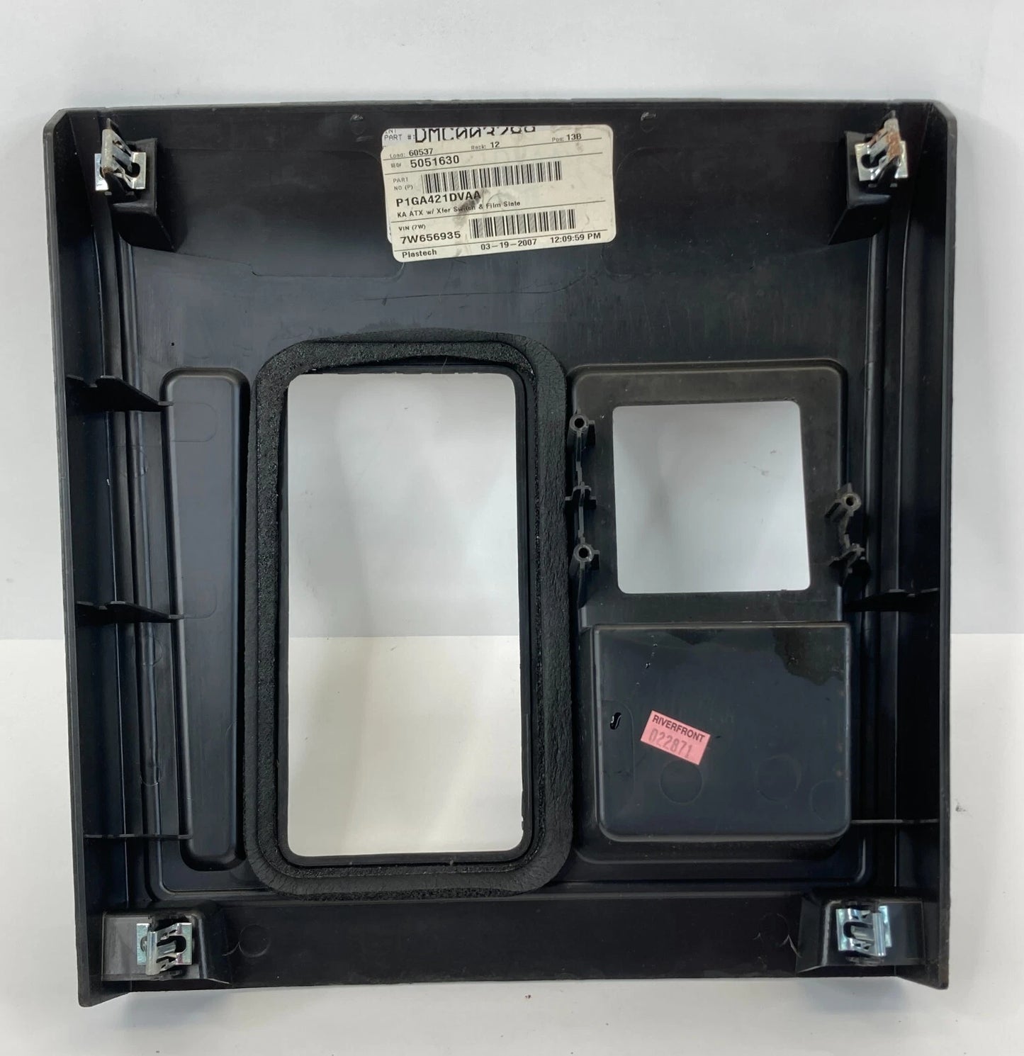 07-11 DODGE NITRO AUTO TRANSMISSION CENTER CONSOLE SHIFTER BEZEL TRIM 1GA421DVAA