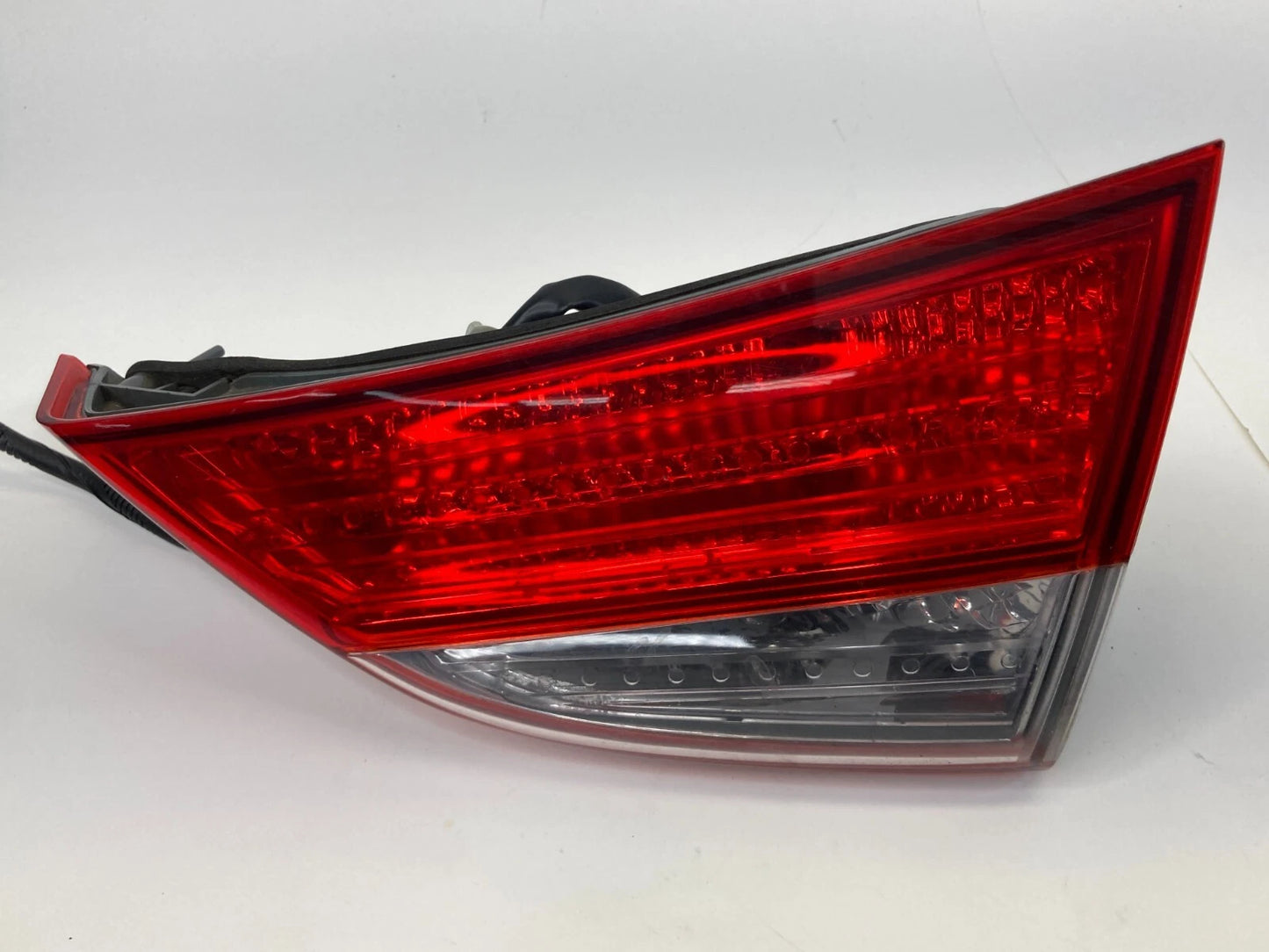 2011-2013 HYUNDAI ELANTRA RIGHT SIDE INNER TRUNK TAILLIGHT 92404-3X0 OEM
