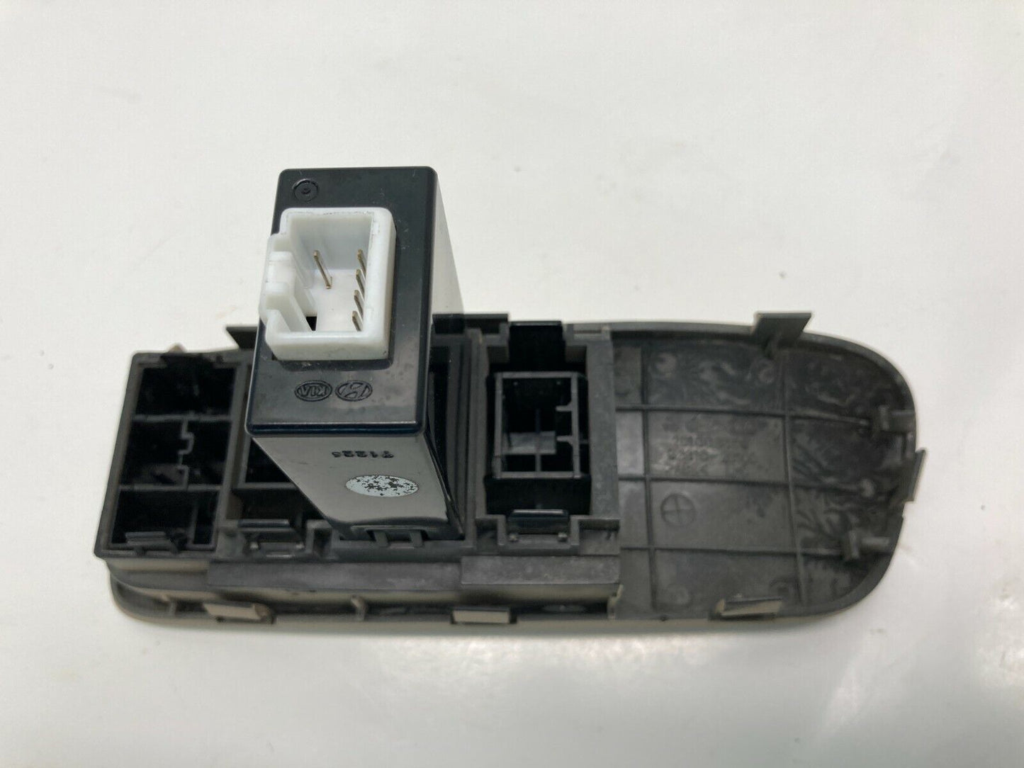 2006-2010 Kia Optima Dimmer Light Control Switch Trim Bezel Panel 93310-2G100