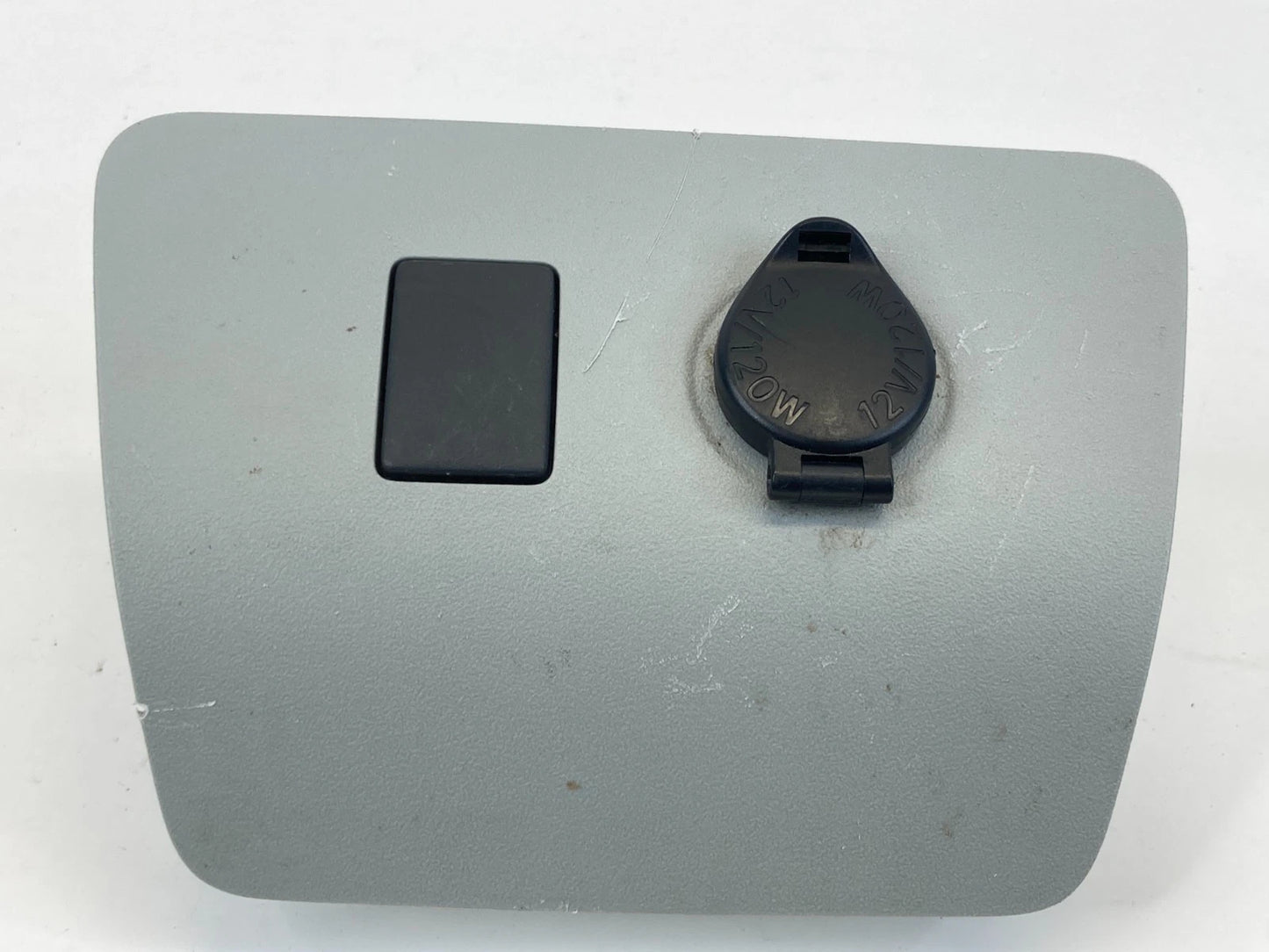 2010 2011 TOYOTA PRIUS CENTER CONSOLE TRIM PANEL W/ POWER OUTLET 58818-47040 OEM